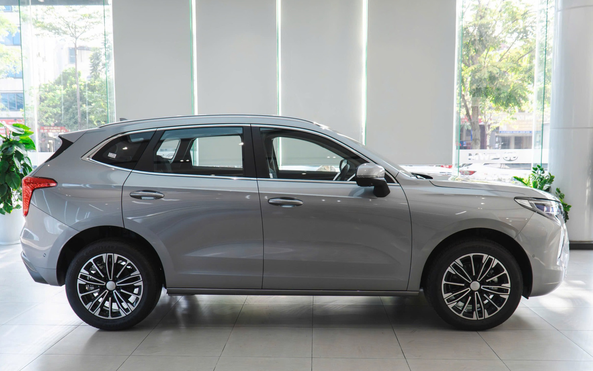 Haval Jolion đã bán tại đại lý: Rẻ nhất 695 triệu tiệm cận Xforce bản full, động cơ tiết kiệm kiểu Corolla Cross - Ảnh 6