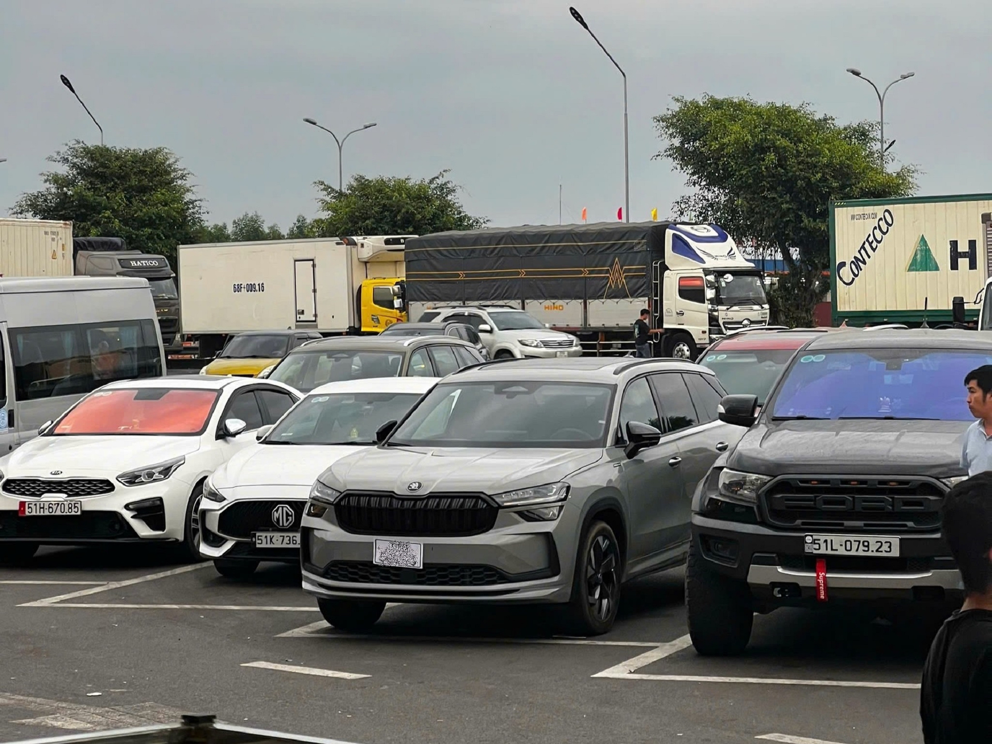 Loạt xe mới ra mắt Việt Nam tháng này: Phân khúc MPV, SUV 5-7 chỗ, có mẫu lần đầu mở bán - Ảnh 3