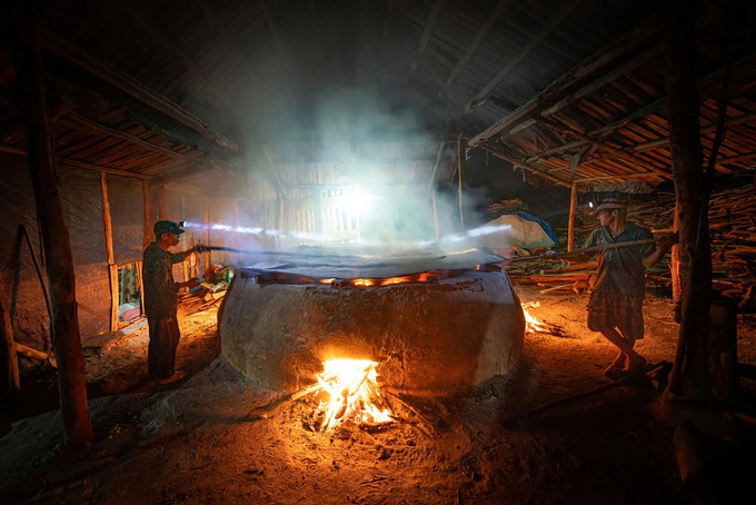 Làm giàu từ hạt muối, trả nợ diêm dân - Ảnh 2