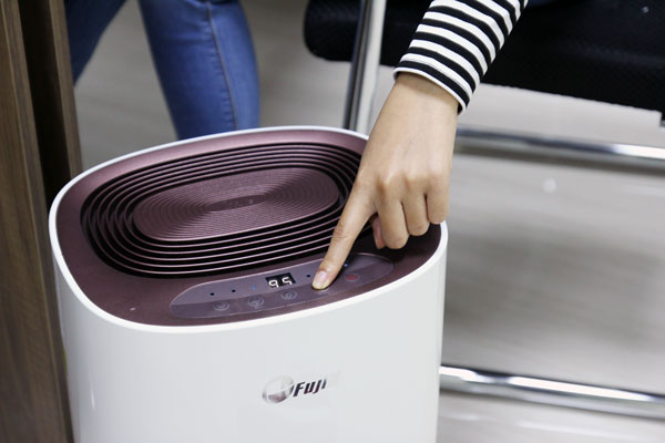 Mua máy hút ẩm đối phó ngày nồm, xem ngay điều này để tránh "tiền mất tật mang" - Ảnh 2