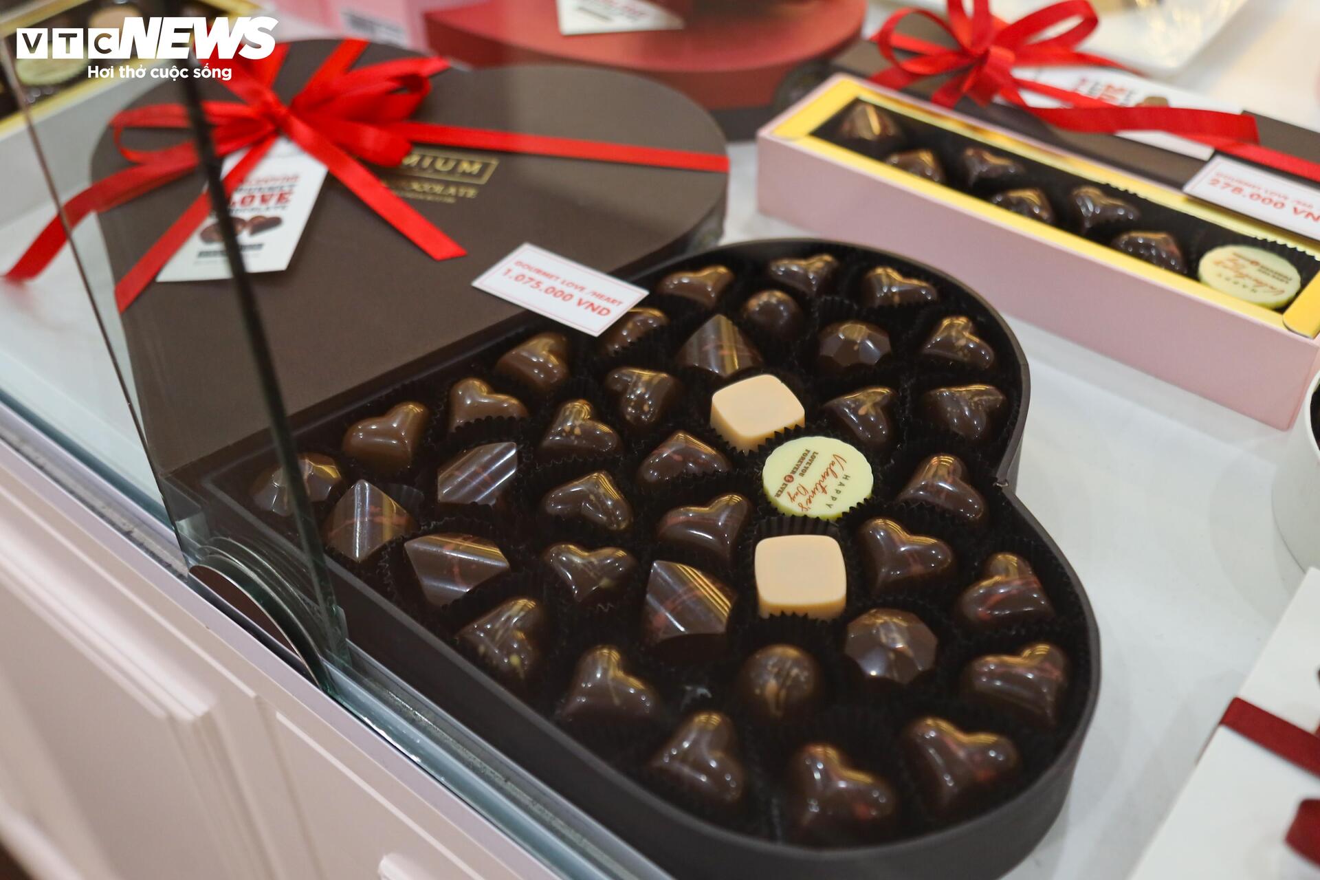 3 tiếng chốt 50 đơn, cửa hàng socola 'hốt bạc' mùa Valentine 2025 - Ảnh 7