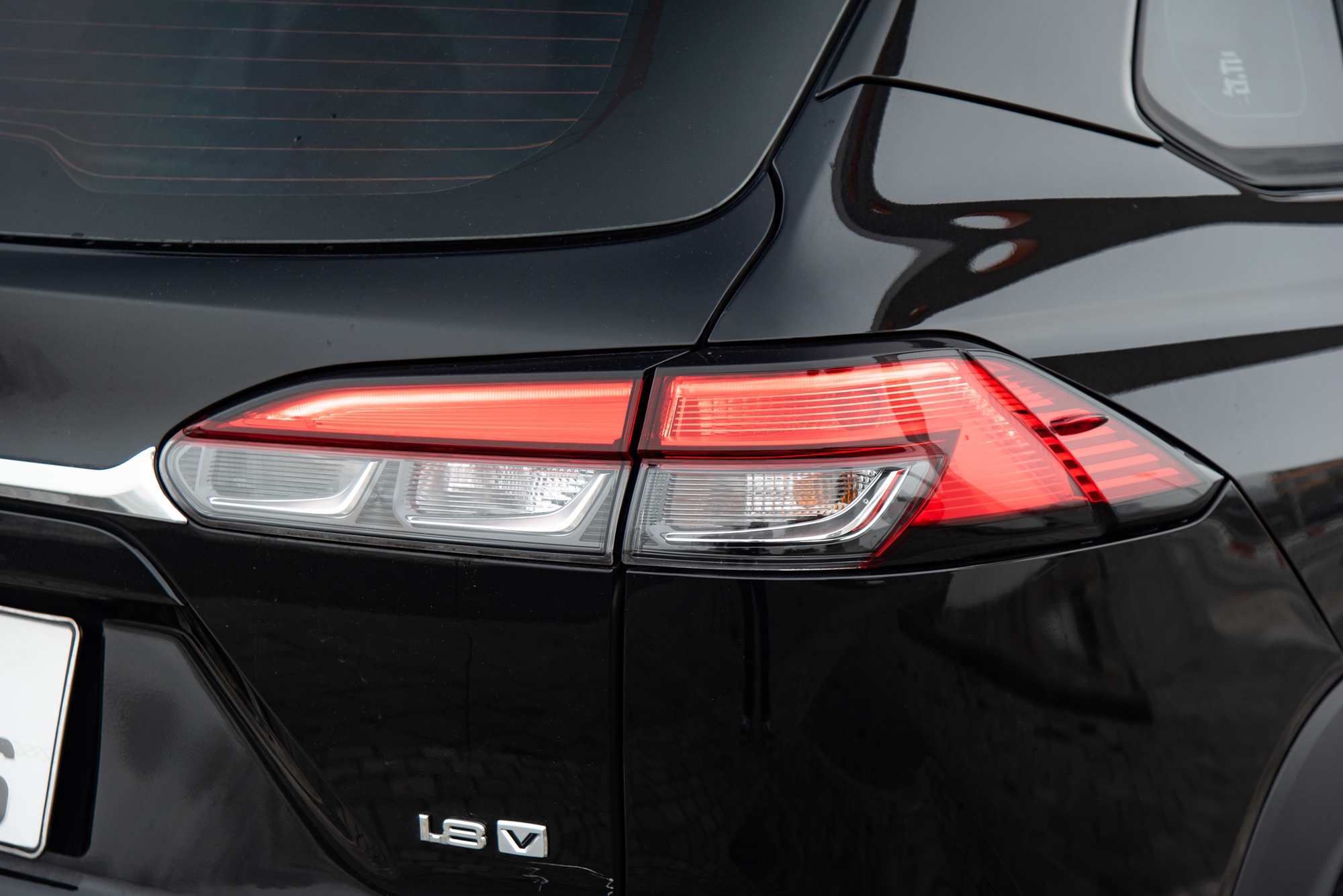 Định mua xe 500 triệu nhưng chốt Toyota Corolla Cross gần 1 tỷ, chủ nhân chia sẻ: ‘Mua ô tô vì cảm thấy lạnh mỗi khi đi xe máy qua cầu’ - Ảnh 6