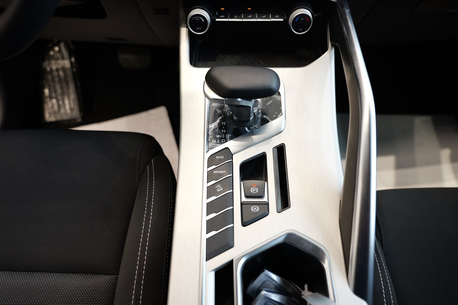 Ngắm mẫu xe "tân binh" đang được kỳ vọng nhất về giá bán, rẻ nhất phân khúc SUV cỡ B tại Việt Nam - Ảnh 11