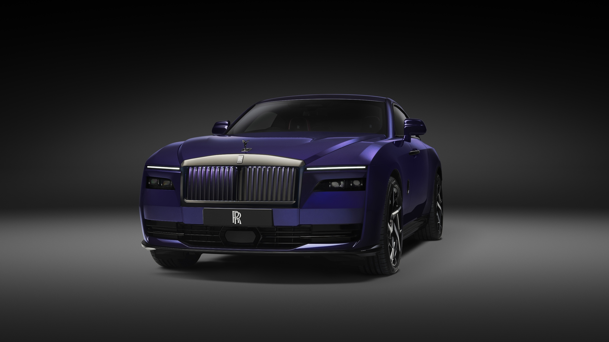 Rolls-Royce Spectre Black Badge chốt giá từ gần 20,6 tỷ, thành xe điện đắt nhất Việt Nam, hơn bản thường 2,6 tỷ nhờ một số điểm khác biệt - Ảnh 6