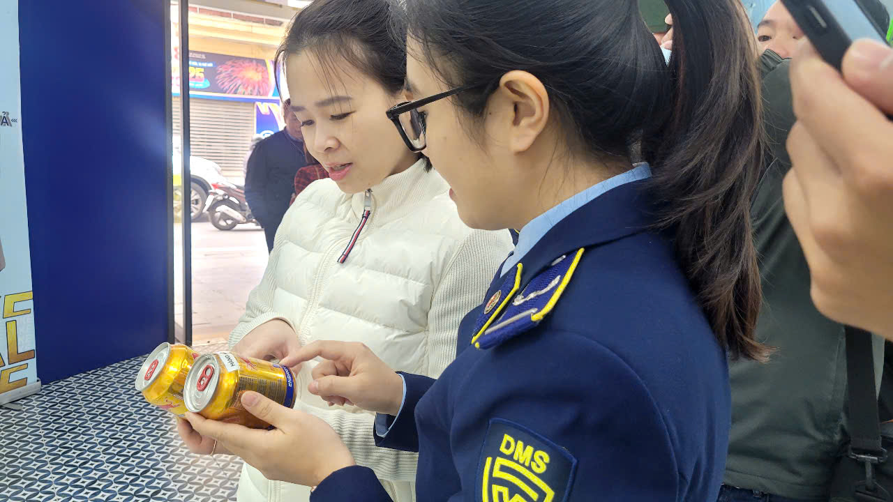 Tổng cục Quản lý thị trường sắp kết thúc nhiệm vụ, sẽ phát hiện hàng giả, hàng nhái thế nào? - Ảnh 1