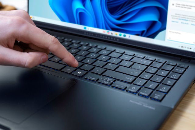 Đầu năm thăng hạng trong công việc nhờ nâng cấp với loại laptop AI từ ASUS - Ảnh 1