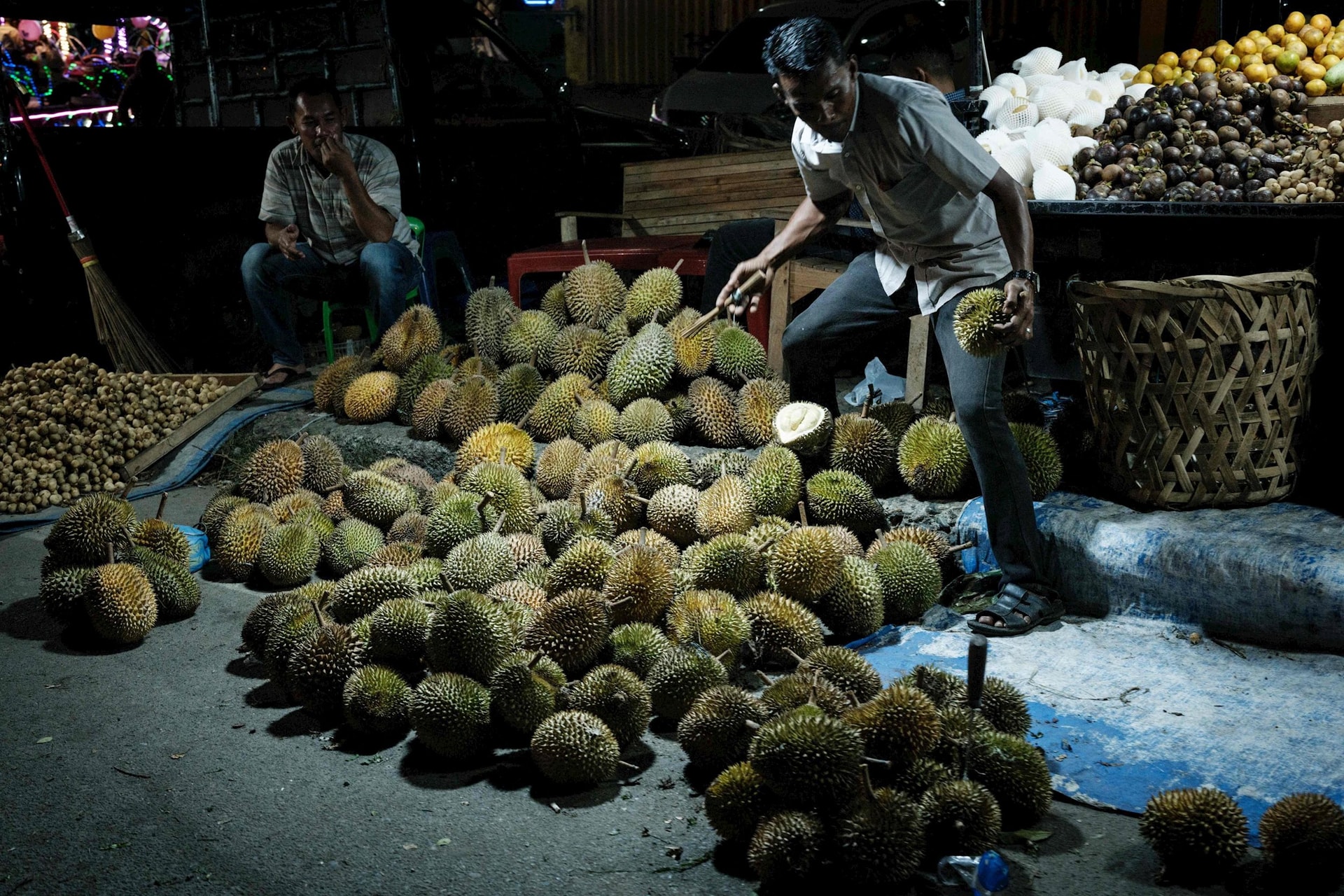 Trước khi bị Trung Quốc trả về 60 tấn sầu riêng nhiễm hoá chất, Thái Lan đã "hụt hơi" thế nào tại thị trường tỷ dân: xuất khẩu giảm, "dâng" thị phần vào tay Việt Nam - Ảnh 1