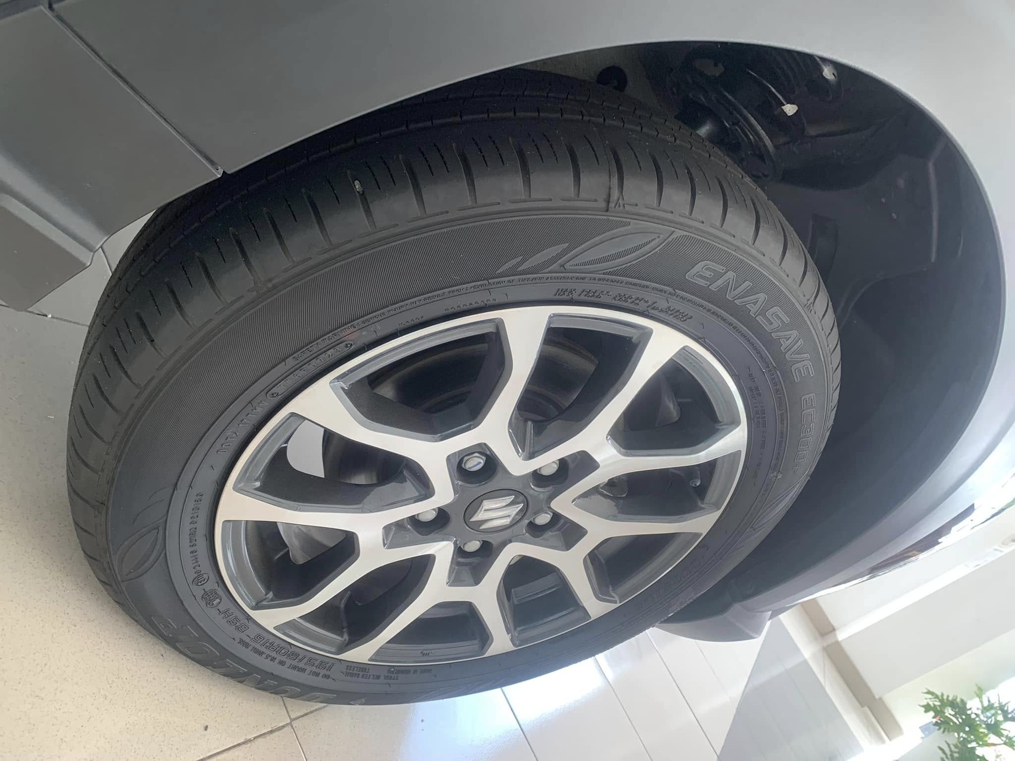 Suzuki XL7 xả nốt bản xăng tại đại lý: Giá giảm còn 505 triệu, thực tế rẻ hơn Xpander, Avanza Premio đã tính khuyến mãi - Ảnh 6