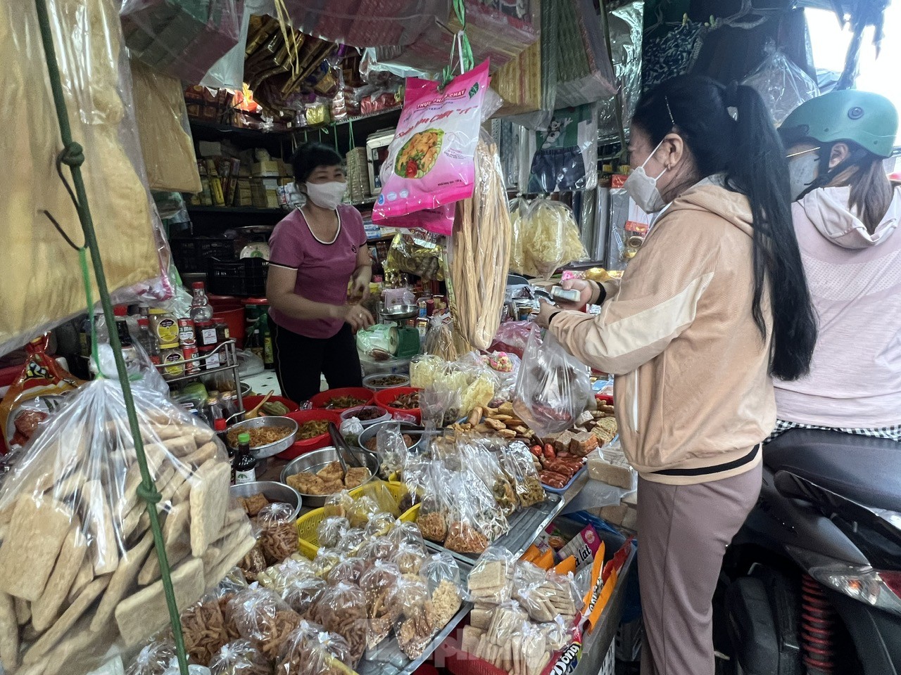 Nấm rơm tăng giá chóng mặt trước rằm tháng Giêng - Ảnh 4