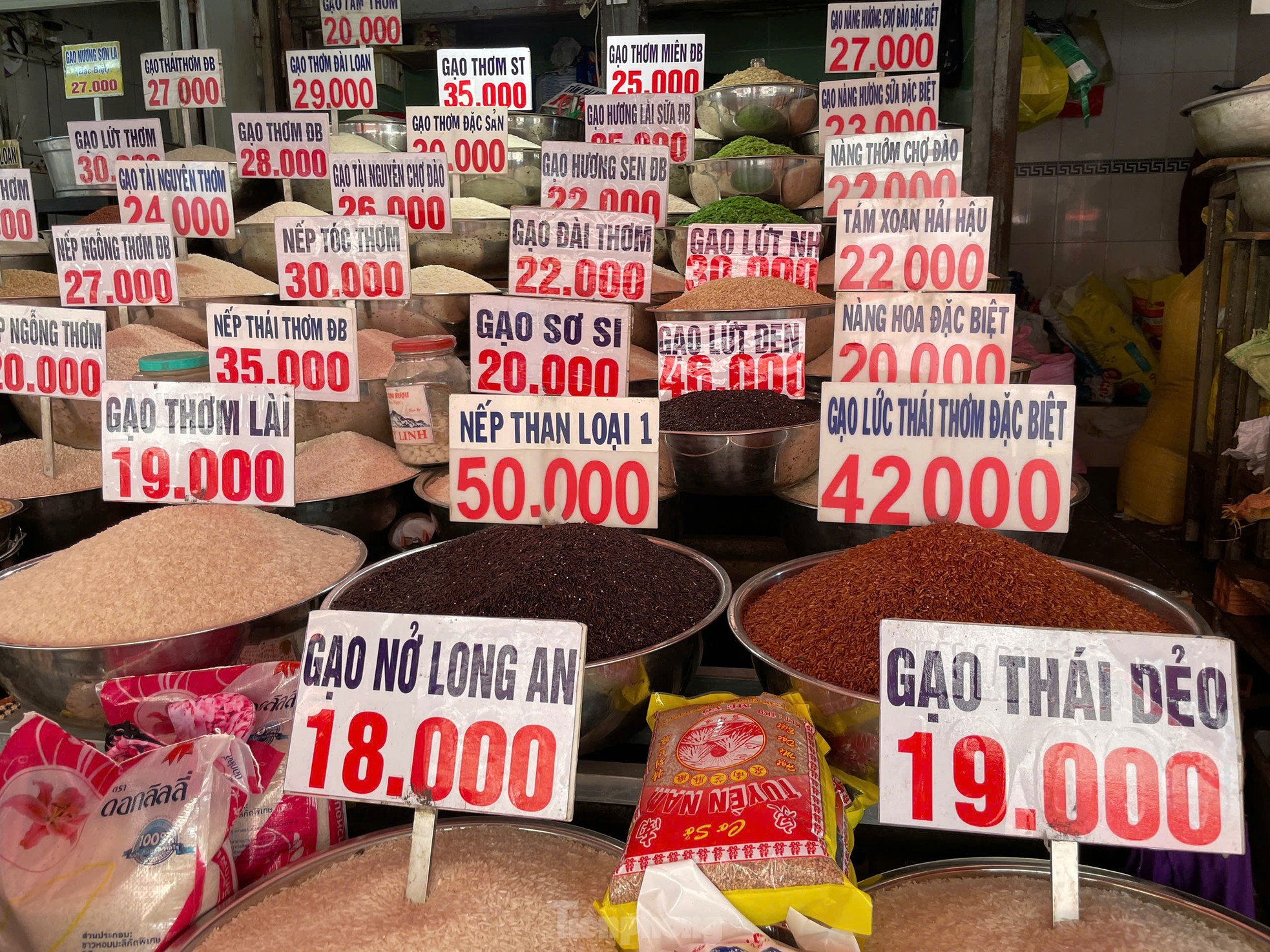 Lý do giá gạo bán lẻ giảm nhưng ít khách mua - Ảnh 3