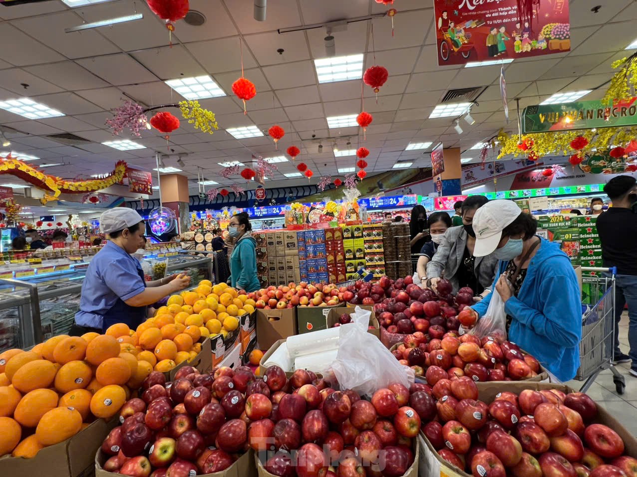 Nhiều loại trái cây 'xa xỉ' có giá rẻ giật mình - Ảnh 4