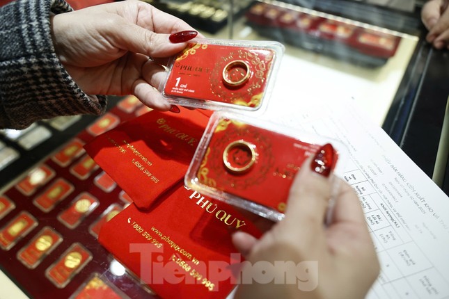 Lý do giá vàng nhẫn cao hơn SJC - Ảnh 1