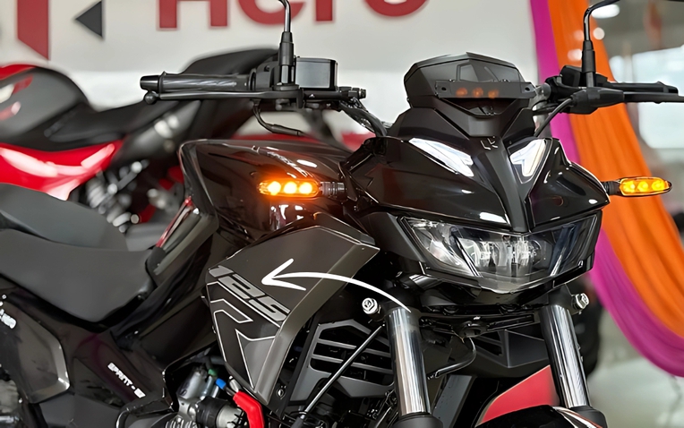 Ra mắt xe côn tay thiết kế ấn tượng, ABS 2 kênh như Honda SH, giá quy đổi chỉ ngang Exciter 155 - Ảnh 1