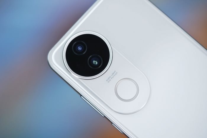 "Vua pin trâu" về Việt Nam với giá cực "thơm", dùng 2 ngày mới cần sạc, át vía cả loạt hàng ngon Samsung - Ảnh 1