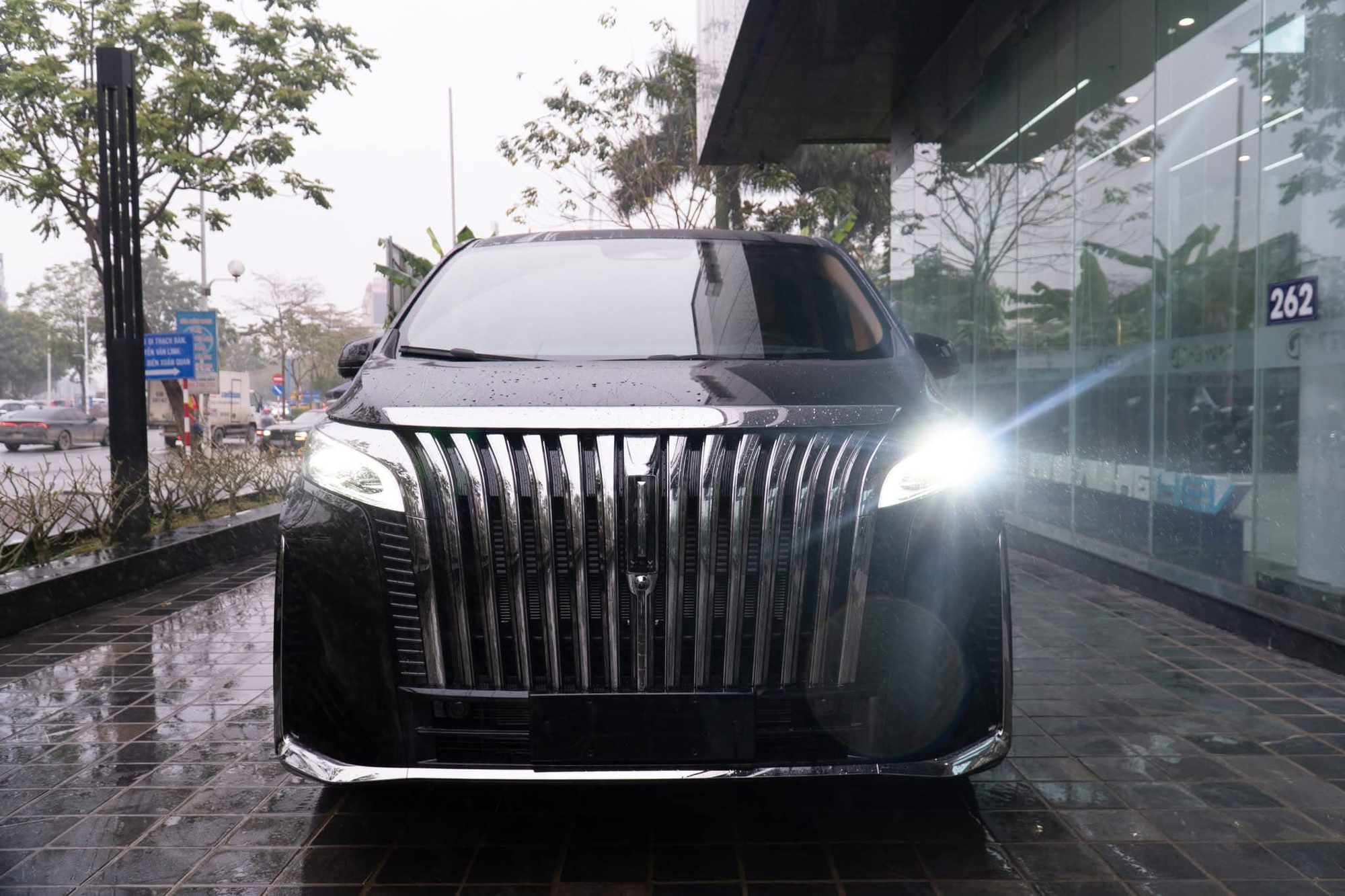 Rộ bảng giá tiền tỷ của loạt xe GWM vừa về Việt Nam: MPV như Alphard hơn 2,6 tỷ, SUV cỡ Land Cruiser hơn 2,1 tỷ đồng - Ảnh 3