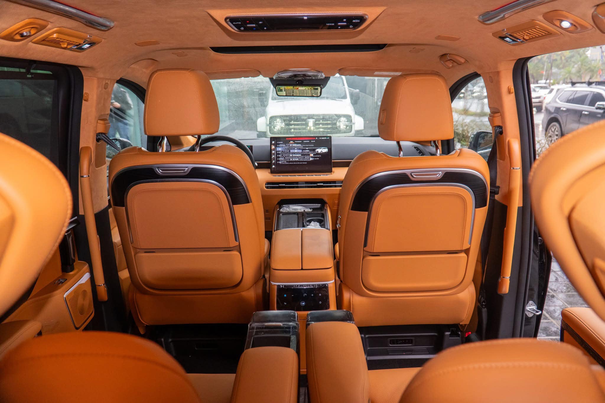 Rộ bảng giá tiền tỷ của loạt xe GWM vừa về Việt Nam: MPV như Alphard hơn 2,6 tỷ, SUV cỡ Land Cruiser hơn 2,1 tỷ đồng - Ảnh 5