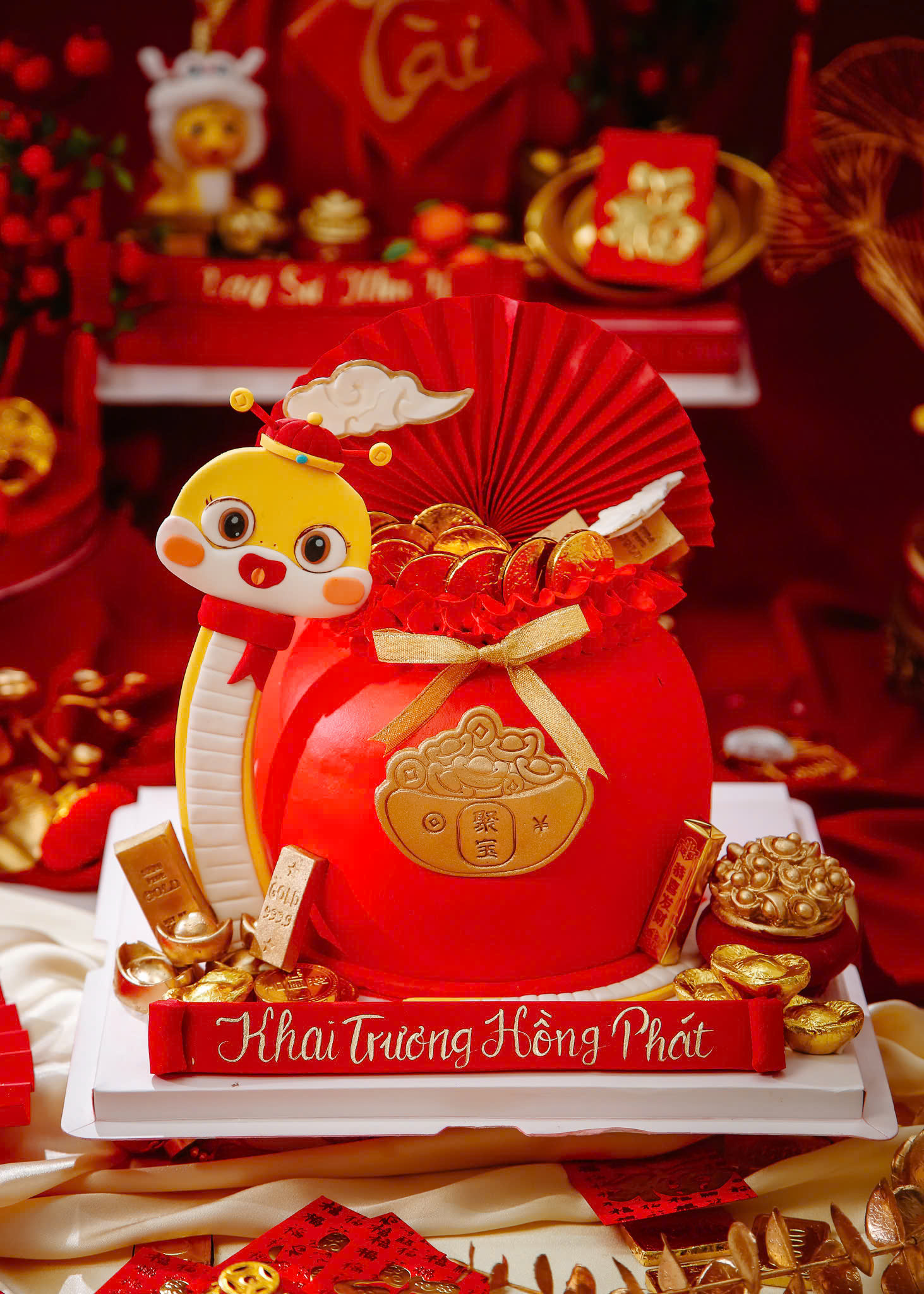 Bánh thần tài, heo quay cúng khai trương "cháy hàng" trong ngày mùng 6 - Ảnh 15