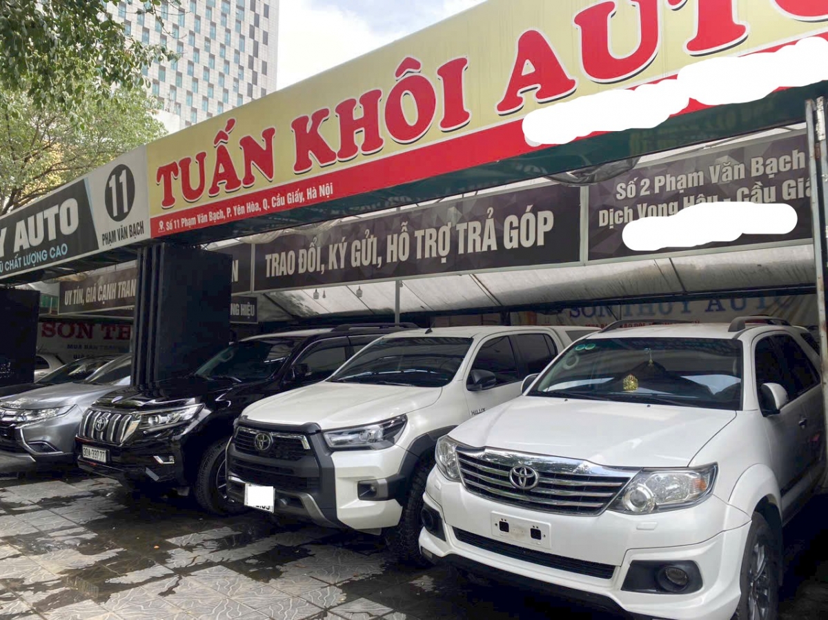 Thị trường ô tô cũ Hà Nội sau Tết: Giao dịch ảm đạm, khách mua thưa thớt - Ảnh 3
