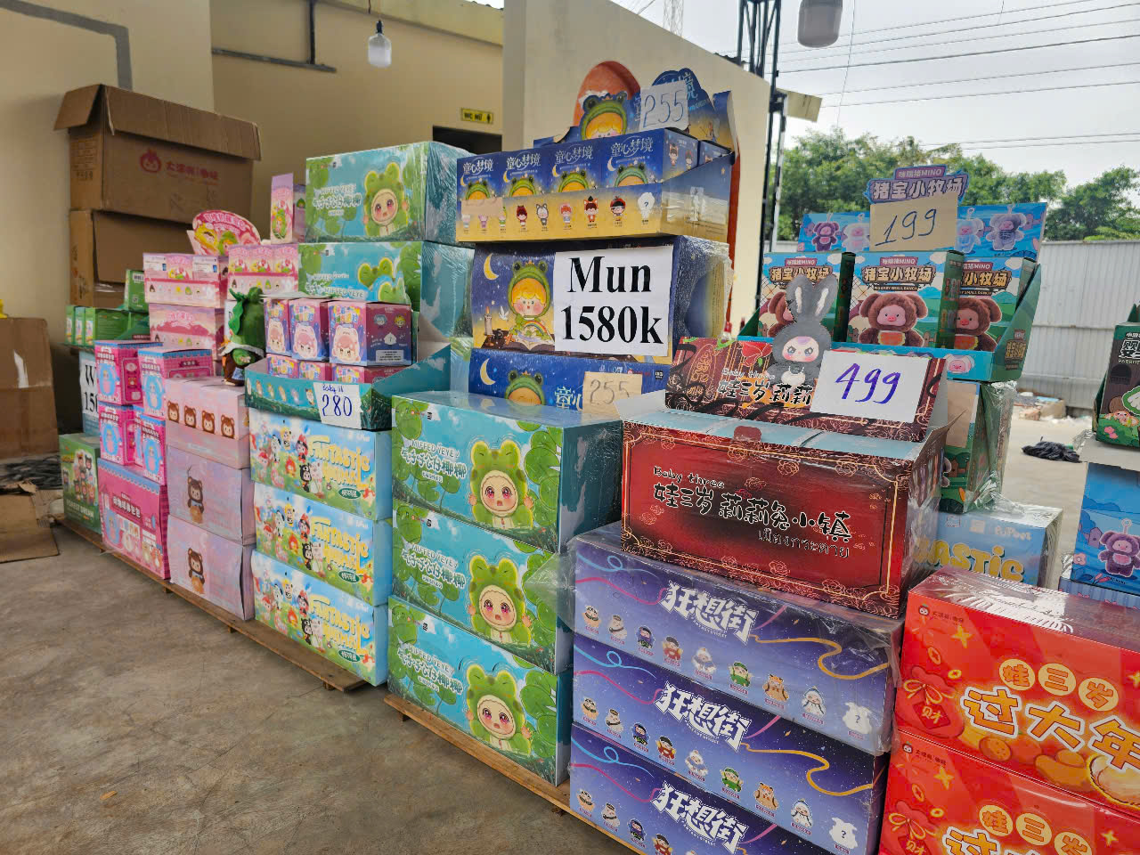 “Hộp quà bí ẩn” đắt khách trong dịp lễ tình nhân - Ảnh 4