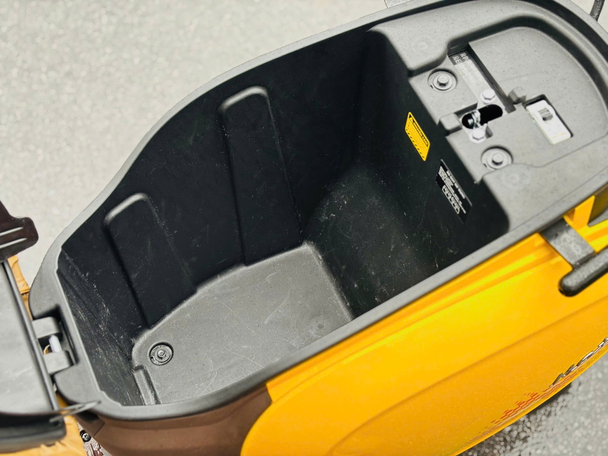 Chi tiết xe máy điện mới nhất của VinFast - Ảnh 8