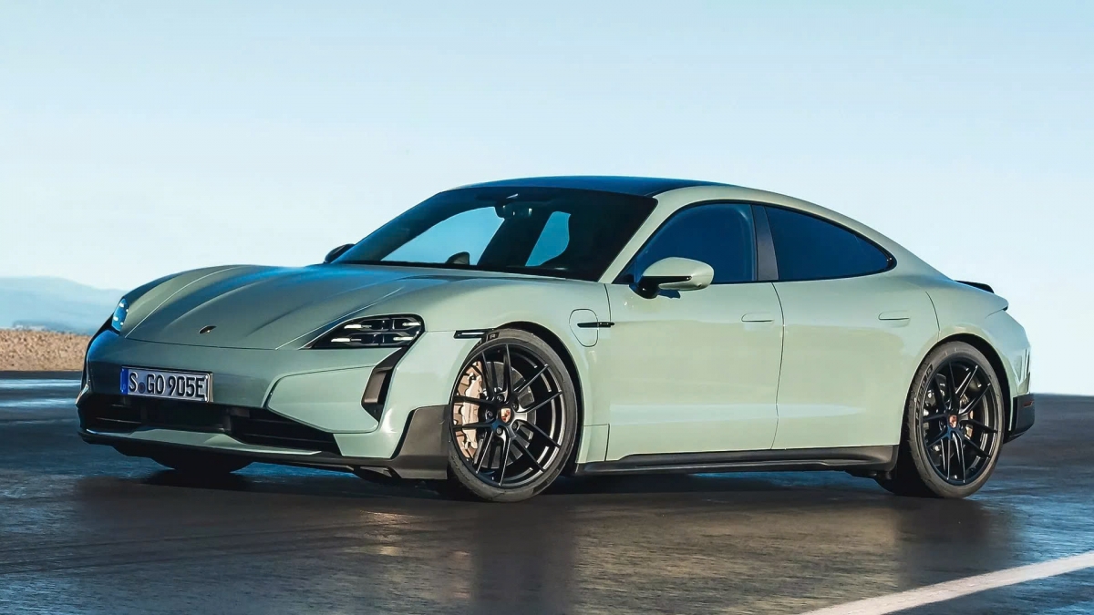 Porsche gặp khủng hoảng tại Trung Quốc do giá cao và công nghệ lỗi thời - Ảnh 1