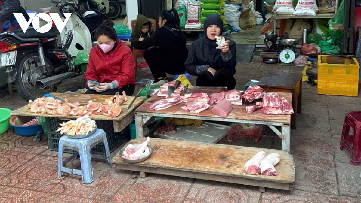 Giá thịt lợn tăng cao, nhiều người không dám mua - Ảnh 3