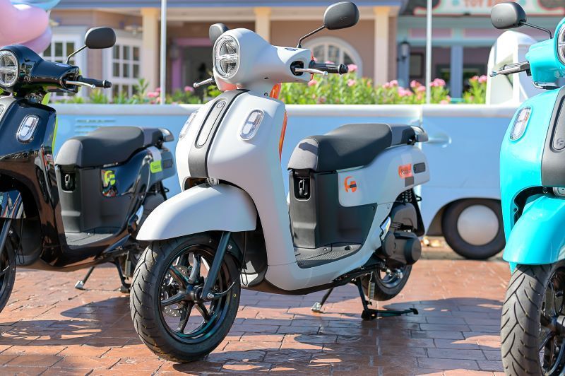 Xe ga 125cc vừa cập bến đại lý Việt được nâng cấp: Trang bị vượt Honda Vision, động cơ hybrid - ăn 1,7 lít/100km - Ảnh 1