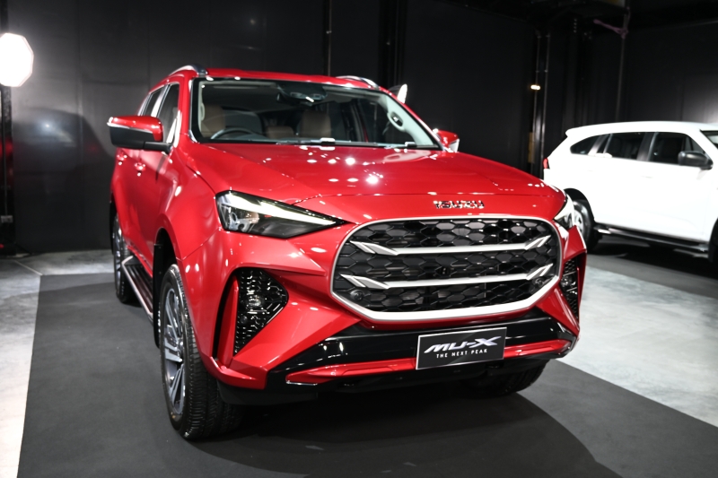 Lô Isuzu mu-X 2025 đầu tiên lộ diện tại Việt Nam: Thiết kế mới, mâm 20 inch ngang Everest, dễ ra mắt trong thời gian gần - Ảnh 6