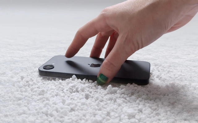 "Mổ bụng" iPhone 16e mới, chuyên gia cho lời khuyên: Hãy mua máy cũ thay vì chọn chiếc iPhone này - Ảnh 3