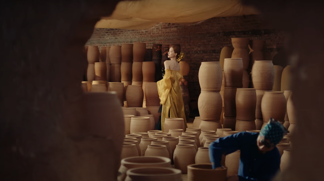 Du lịch một vòng Bắc Ninh qua MV ‘triệu view’ của ca sĩ Hòa Minzy: Nơi nào cũng hoài niệm, lưu giữ tinh hoa theo thời gian - Ảnh 12