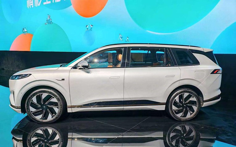 Ông trùm xe tải nổi tiếng ở VN có SUV mới: Giá quy đổi chỉ bằng 1 nửa Santa Fe - Ảnh 1