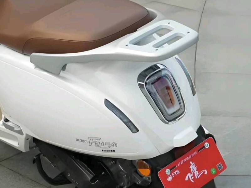 Xe ga rẻ nhất phân khúc 150cc: Trang bị phanh ABS như SH, ăn 2,5 lít/100km, giá từ 19 triệu đồng - rẻ ngang Wave Alpha - Ảnh 2