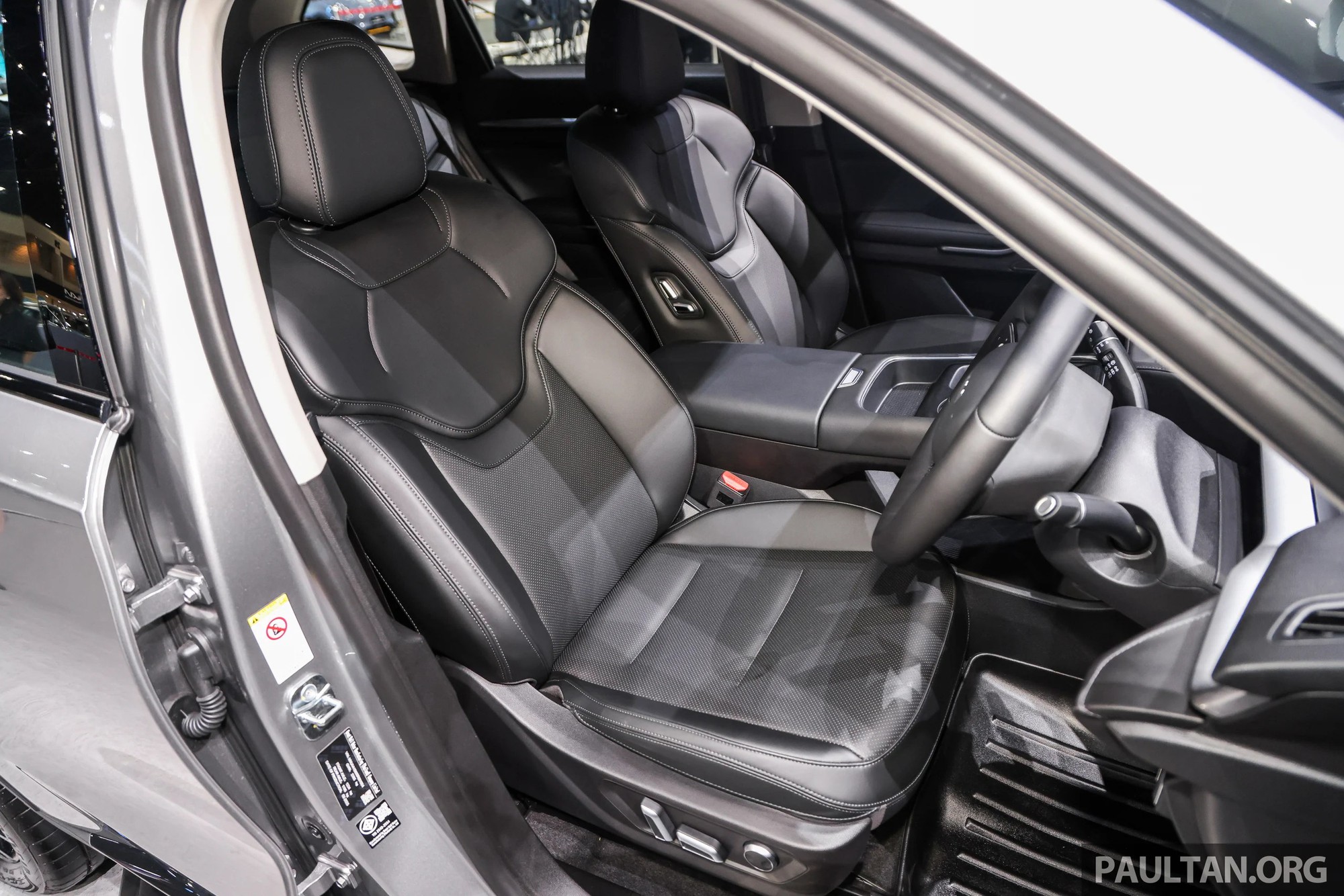 SUV ngang cỡ CR-V ra bản nâng cấp mới, đẹp hơn, siêu tiết kiệm xăng, ở Việt Nam đang giảm giá tới 200 triệu đồng - Ảnh 9