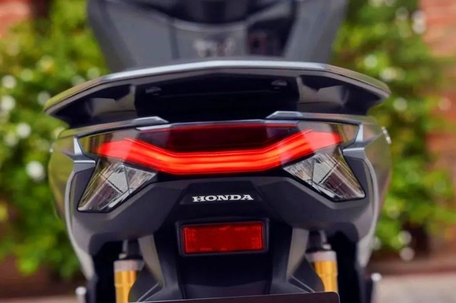 Xe ga trên hạng Air Blade của Honda về đại lý: "Ăn" 2,1L/100km, nâng cấp loạt trang bị - Ảnh 3