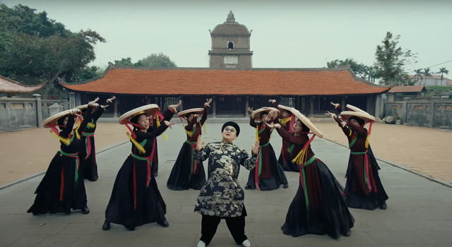 Du lịch một vòng Bắc Ninh qua MV ‘triệu view’ của ca sĩ Hòa Minzy: Nơi nào cũng hoài niệm, lưu giữ tinh hoa theo thời gian - Ảnh 5