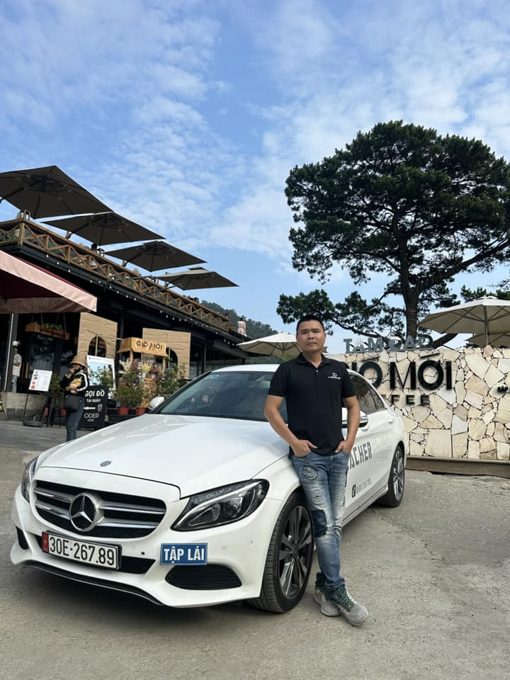 Rao Mercedes-Benz C 200 giá 540 triệu đồng ngang Vios mới, thầy dạy lái xe hot MXH chia sẻ: 'Mới sắm dàn xe mới nên bán' - Ảnh 1