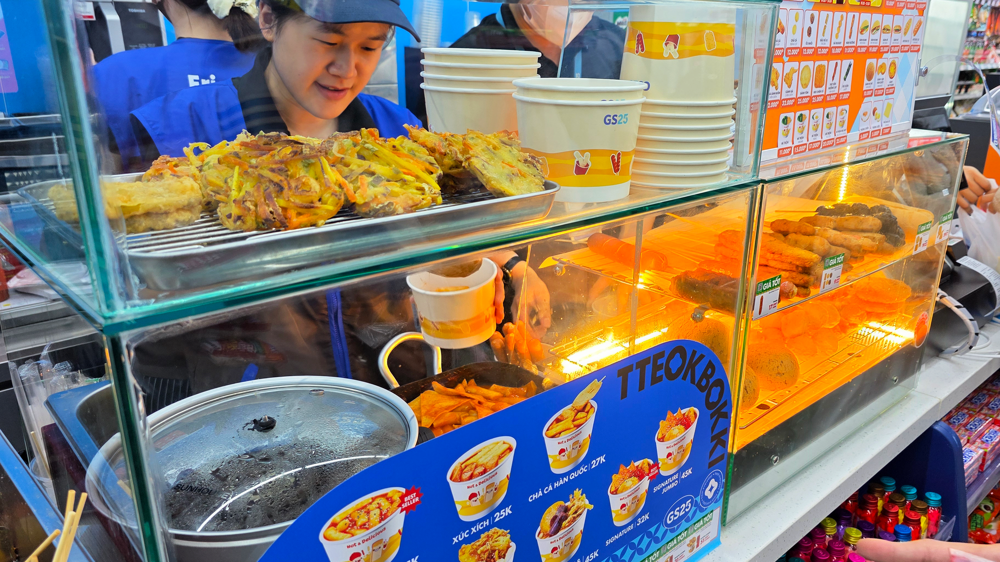 Cầm 100k có tự tin 'phá đảo thiên đường ẩm thực' ở GS25 - chuỗi cửa hàng tiện lợi vừa khai trương đồng loạt 6 store ở Hà Nội? - Ảnh 10