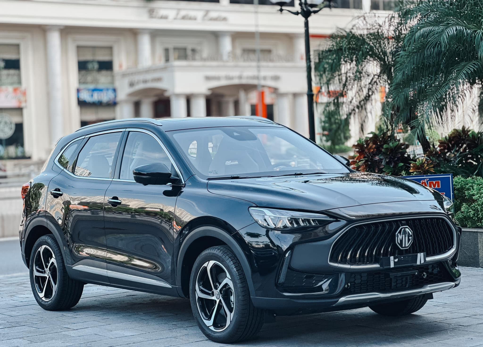 MG HS giảm tới 120 triệu đồng tại đại lý: CUV cỡ C giá thực tế rẻ hơn cả Kia Sonet - Ảnh 1