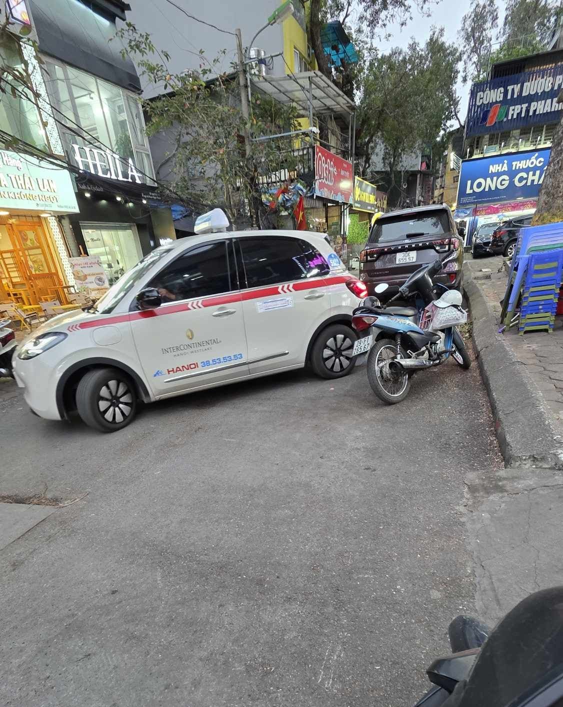 Taxi điện Wuling Bingo bất ngờ lăn bánh ở Hà Nội, giá cước từ 13.600 đồng/km ngang Toyota Vios - Ảnh 2