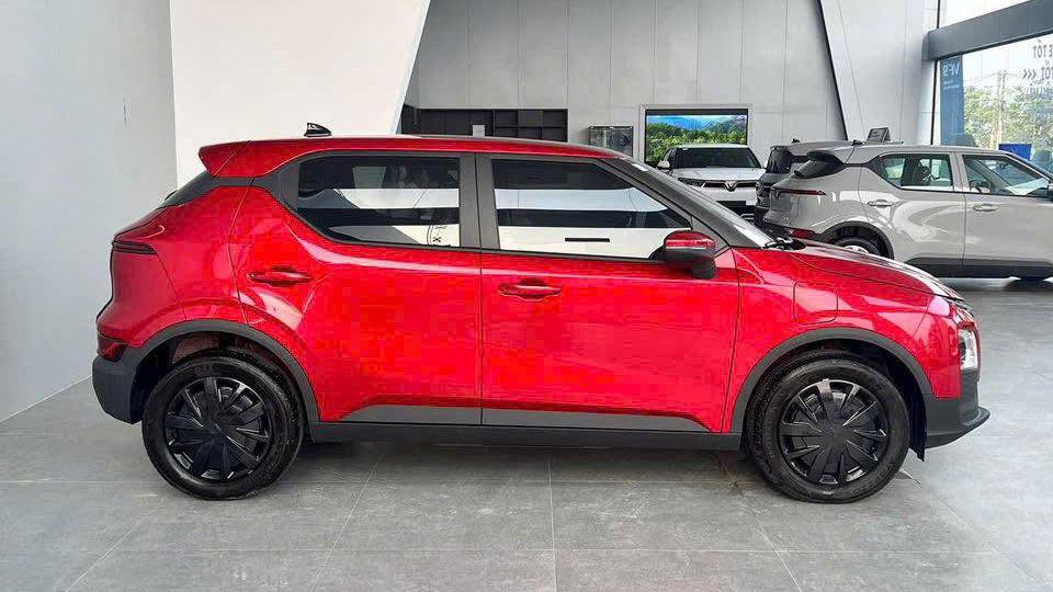 Loạt xe VinFast Green có trang bị chi tiết: Mẫu mini có hệ thống giải trí, MPV có màn hình to, điều hòa mát cả 7 chỗ - Ảnh 14