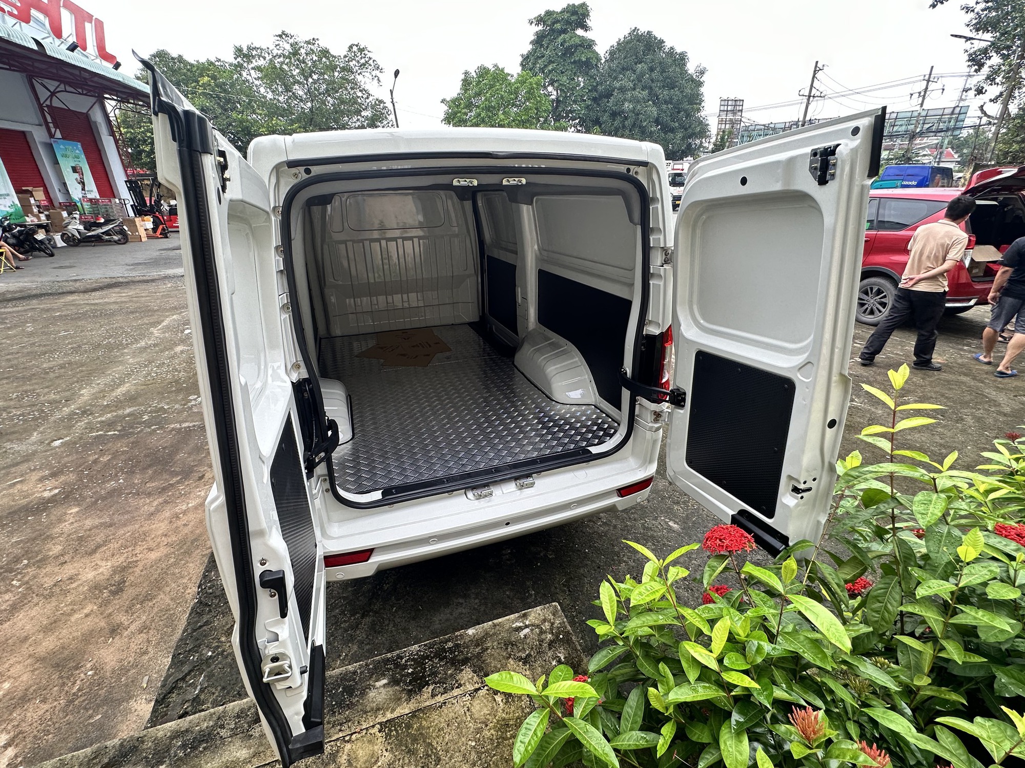 Đơn vị đặt nhà máy ở Củ Chi vừa mở bán xe điện mới: Đầu tiên trong phân khúc, chưa từng thấy ở Việt Nam - Ảnh 5