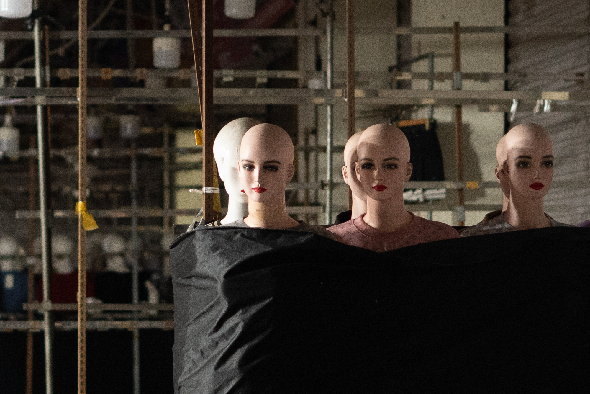 Cảnh bỏ chợ tại nơi từng là thiên đường thời trang sỉ miền bắc, giá thuê ki-ốt lên đến hơn một tỷ đồng/năm - Ảnh 5