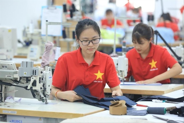 Mỹ áp thuế với nhiều nước: Lo hàng tràn vào Việt Nam để 'rửa nguồn' - Ảnh 1