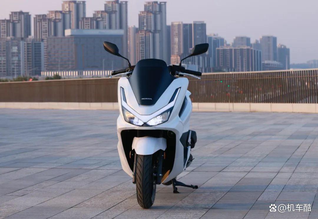 Honda PCX 160 2025 gây sốt tại Trung Quốc với màn hình TFT 5 inch, phuộc KYB, chỉ ăn 2,2L xăng/100km, liệu có về Việt Nam? - Ảnh 7