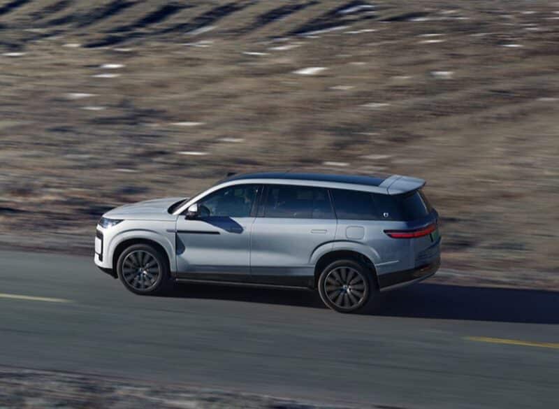 Mẫu xe được BYD đăng ký tại Việt Nam chính thức ra mắt ở quê nhà: công nghệ ngập tràn, full nhiên liệu đi hơn 1.300 km, giá không rẻ - Ảnh 2