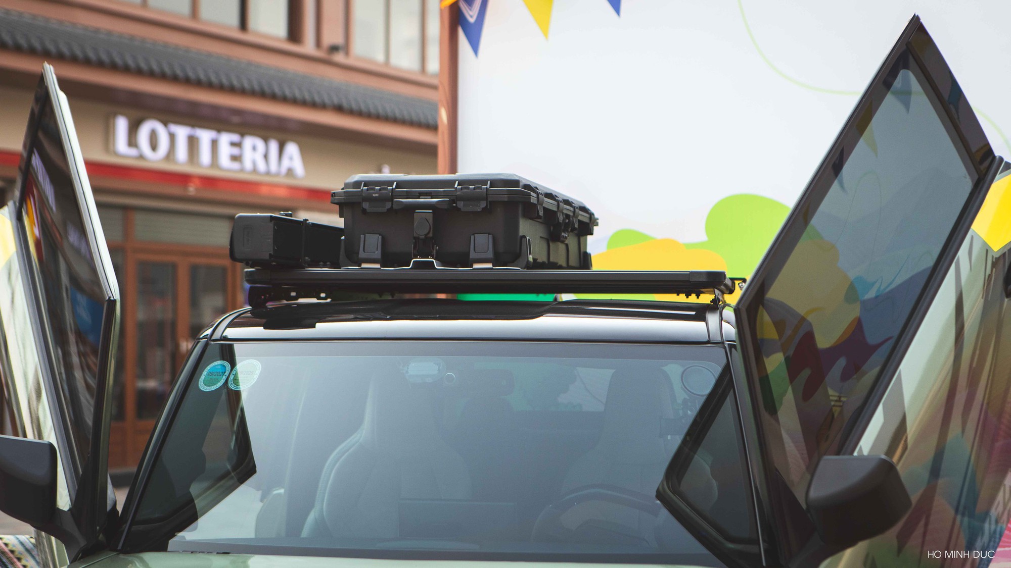 Bỏ 2 cây vàng làm VinFast VF 3 độc nhất: Biến mâm xe thành loa, hát karaoke từ sáng đến tối không hết pin - Ảnh 3