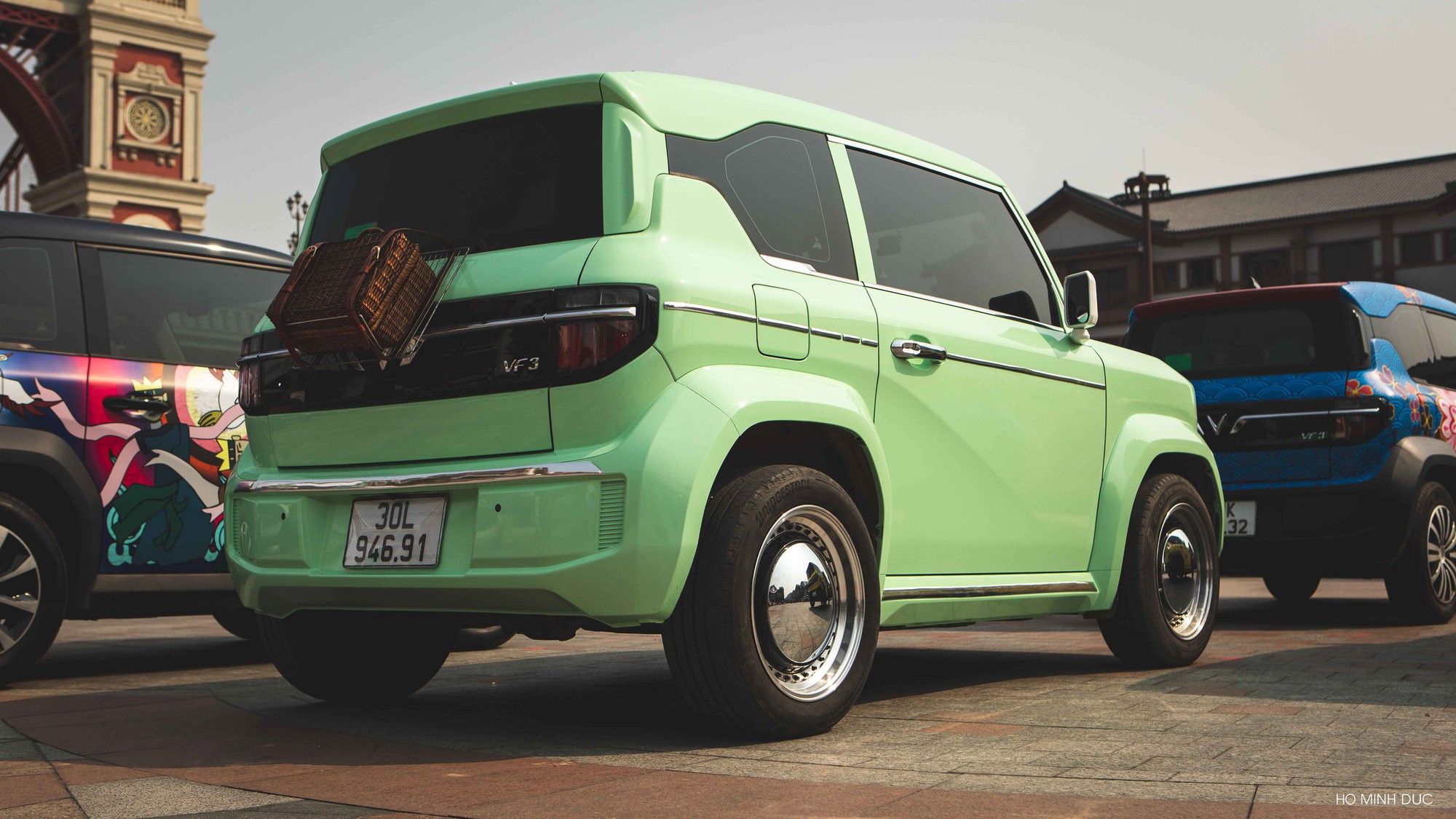 Bỏ 2 cây vàng làm VinFast VF 3 độc nhất: Biến mâm xe thành loa, hát karaoke từ sáng đến tối không hết pin - Ảnh 13