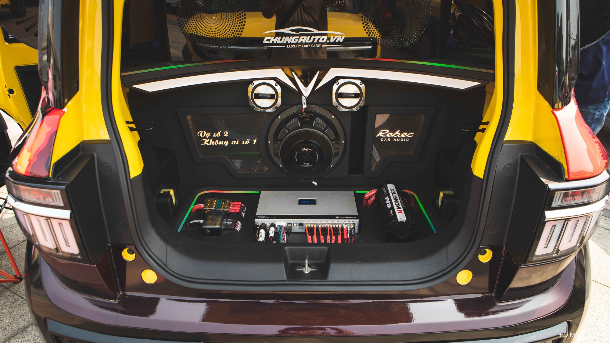 Bỏ 2 cây vàng làm VinFast VF 3 độc nhất: Biến mâm xe thành loa, hát karaoke từ sáng đến tối không hết pin - Ảnh 19