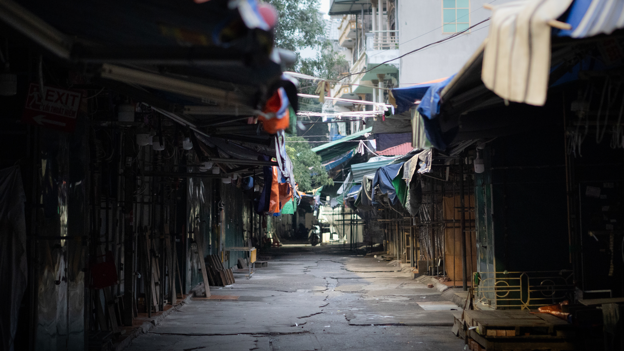 Cảnh bỏ chợ tại nơi từng là thiên đường thời trang sỉ miền bắc, giá thuê ki-ốt lên đến hơn một tỷ đồng/năm - Ảnh 7