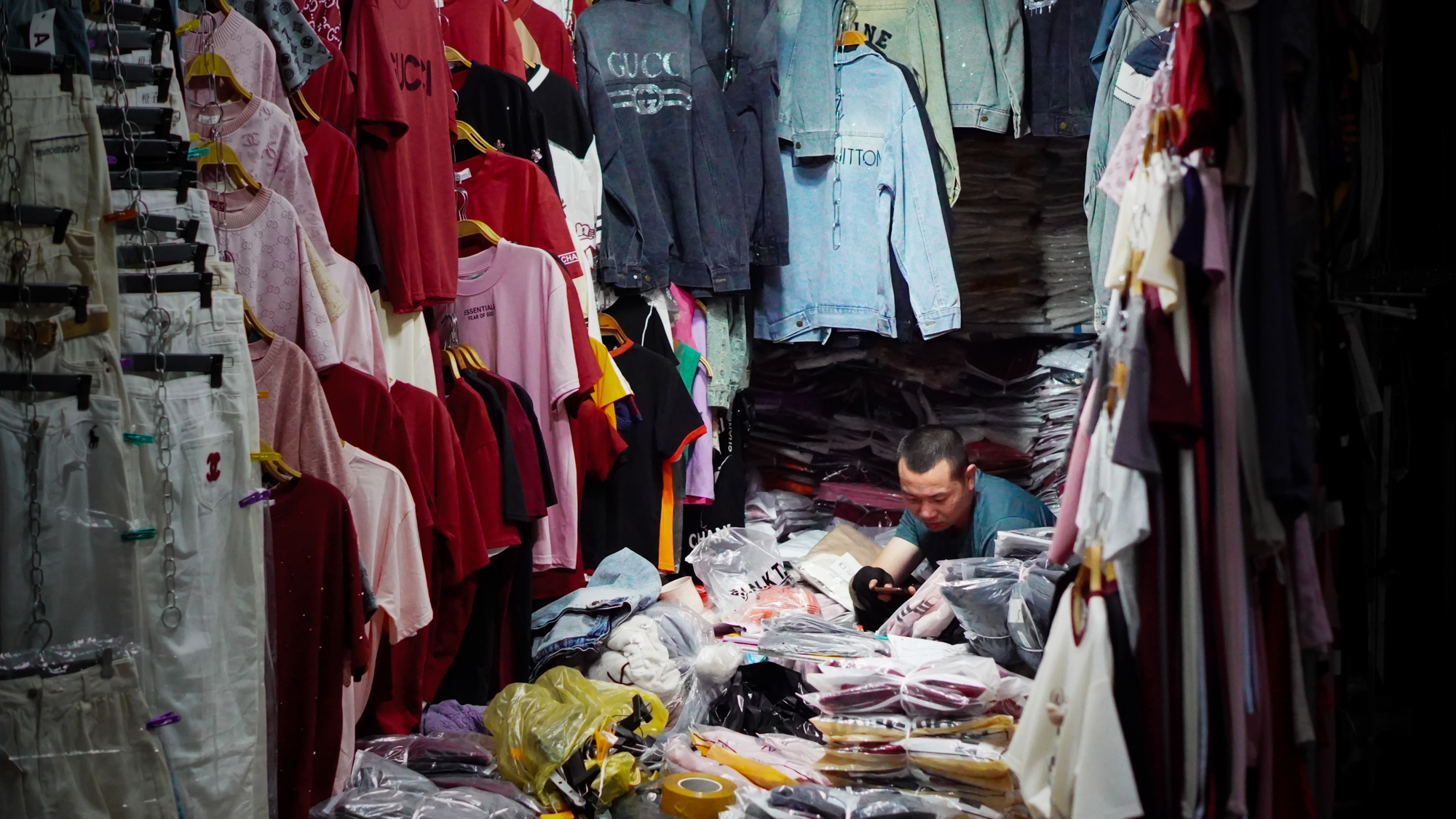 Cảnh bỏ chợ tại nơi từng là thiên đường thời trang sỉ miền bắc, giá thuê ki-ốt lên đến hơn một tỷ đồng/năm - Ảnh 8